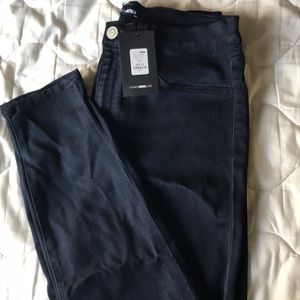 FASHION NOVA Skinny Jean (Dark wash)